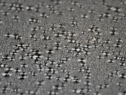 Fabricante de tableros recubiertos de color: Tablero recubierto de color Snowflake para adornos correctamente sacado de la línea de fabricación